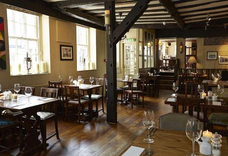 Ye Olde Talbot Hotel By Greene King Inns Worcester Exterior foto